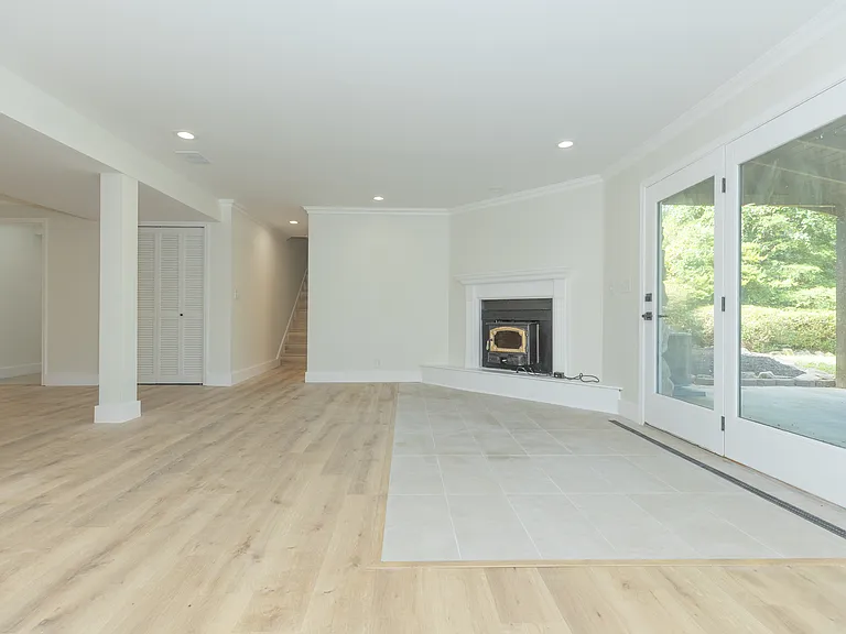 711 Carole Pl — Photo 26