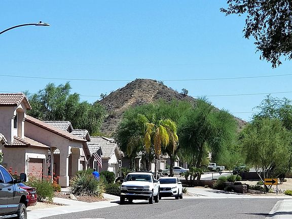 2nd image of 907 E Tonopah Dr