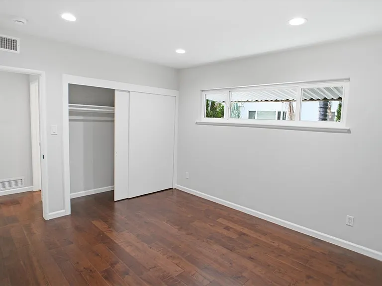 7737 Minstrel Ave — Photo 2