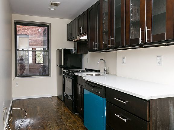 2nd image of 950 Nostrand Ave #3F