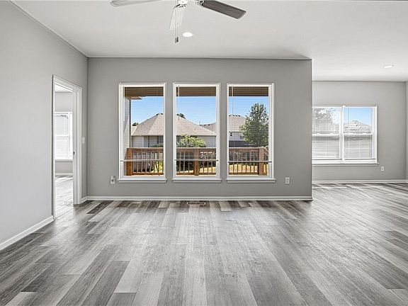 4th image of 21806 Massa Cir