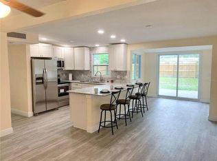 2198 Barcelona Dr, Clearwater, FL 33764