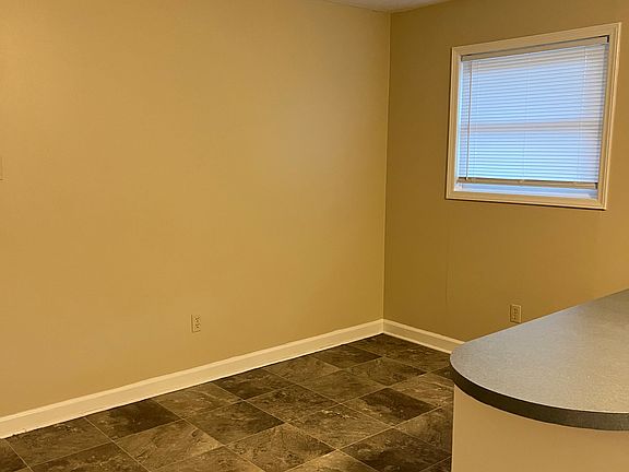 3rd image of 236 Jenkins Ave