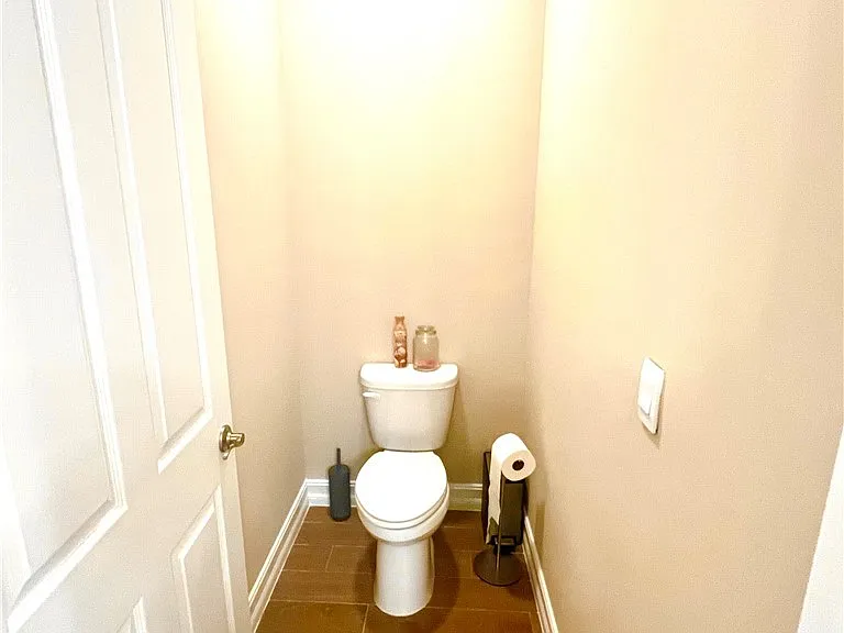 1130 Rolling Brook Ln — Photo 20