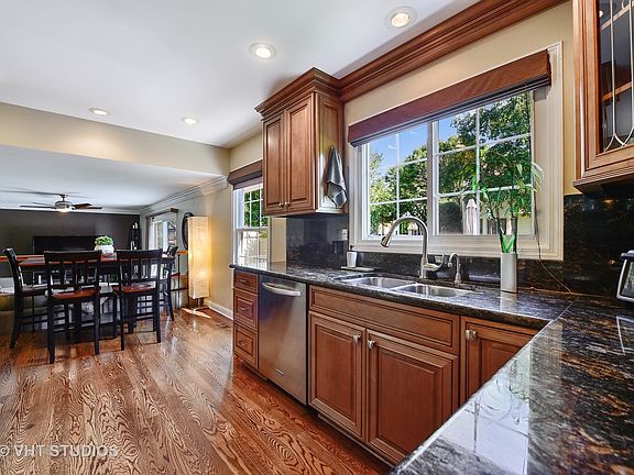 5th image of 344 W Bristol Ct