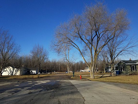 5th image of 1038 W Marsh Dr