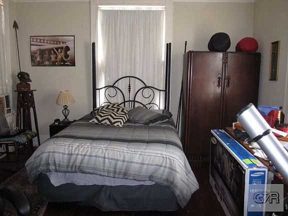 3rd image of 513 17th St