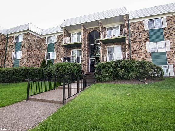 2nd image of 1619 N Windsor Dr APT 310