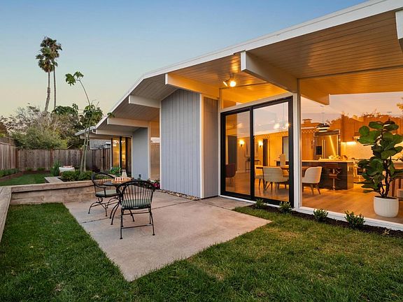 3rd image of 224 Loon Ct