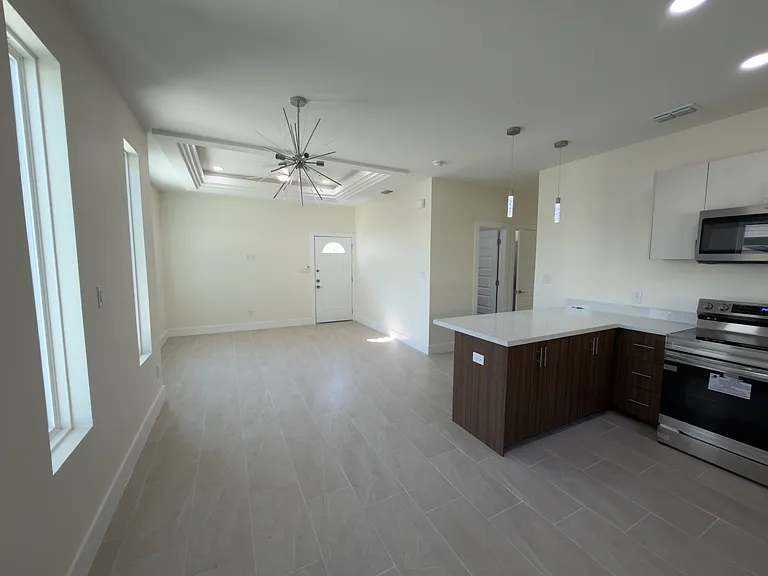 609 N Alexandrite Ave #3 — Photo 10