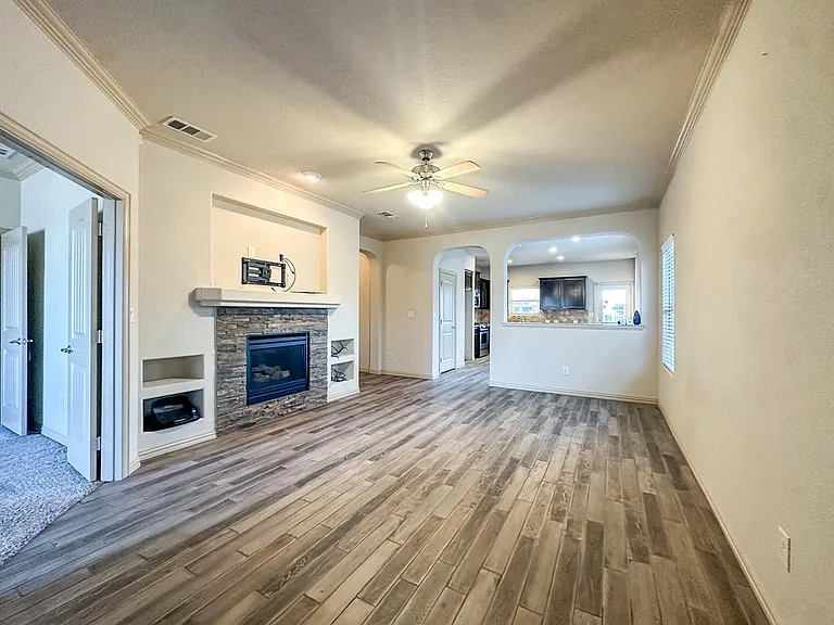 7206 Raphael St — Photo 2