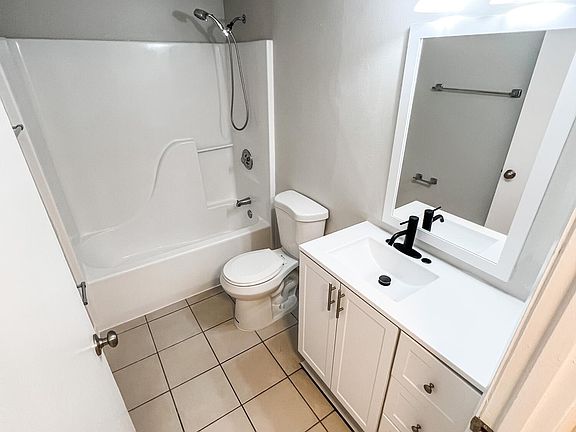 5th image of 441 Mercury Ave SE #103