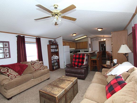 4th image of 806 28th St Trlr 22