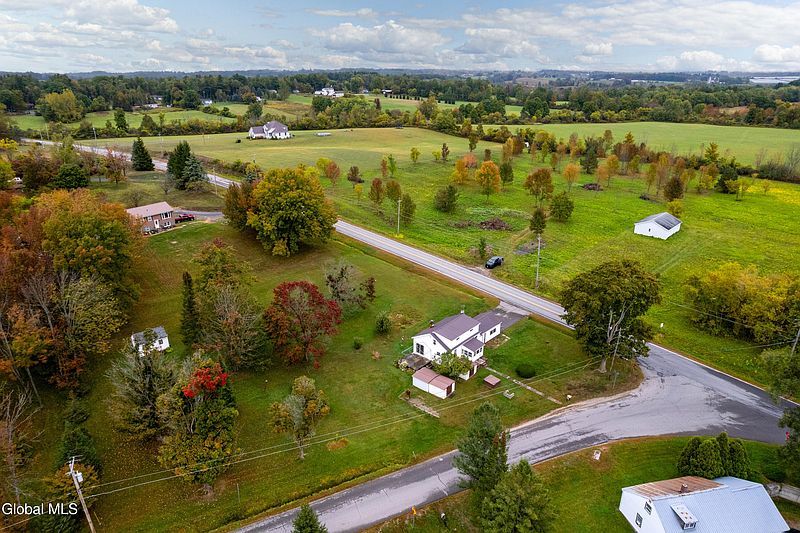 2nd image of 822 Old Trail Road