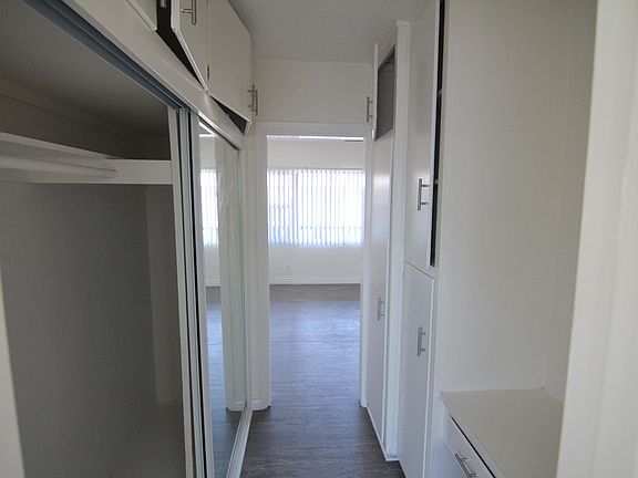 4th image of 1033 S Westlake Ave #2A