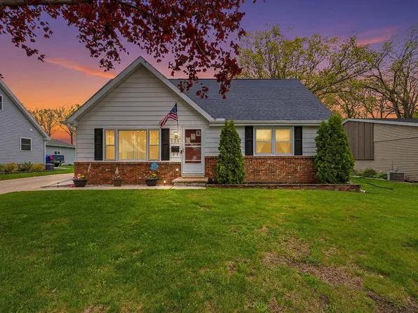 136 Clinton St, Fond Du Lac, WI 54937