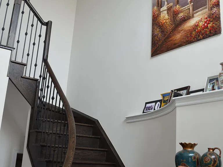 23 Boland Ct #2 BDRMS UPPER LEVE — Photo 4