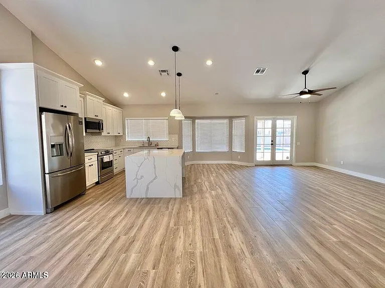 10889 E Kalil Dr — Photo 5