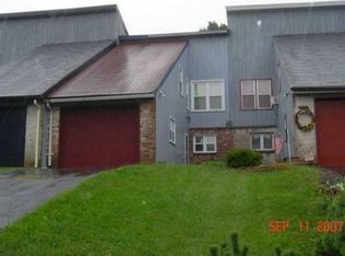 315 Parkside Dr, Macungie, PA 18062