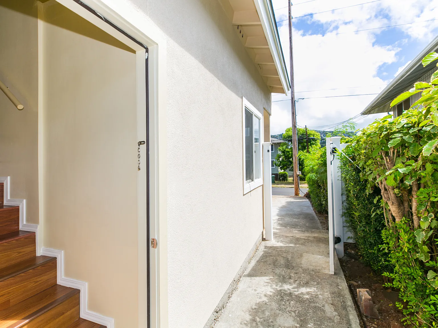 3741 Harding Ave — Photo 4