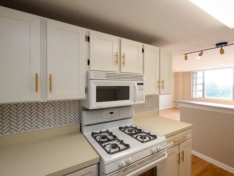 4600 Duke St #700 — Photo 15