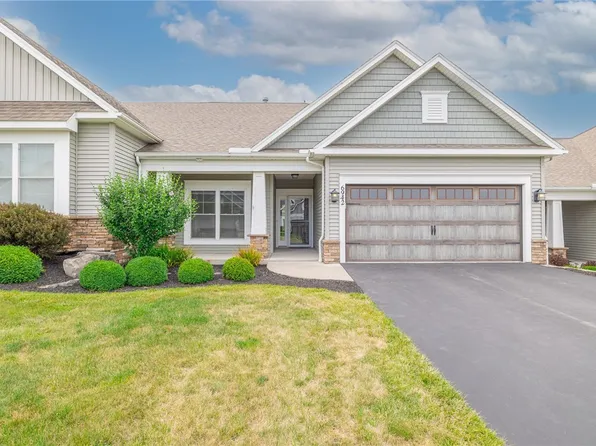 6942 Wyndham Hl, Victor, NY 14564