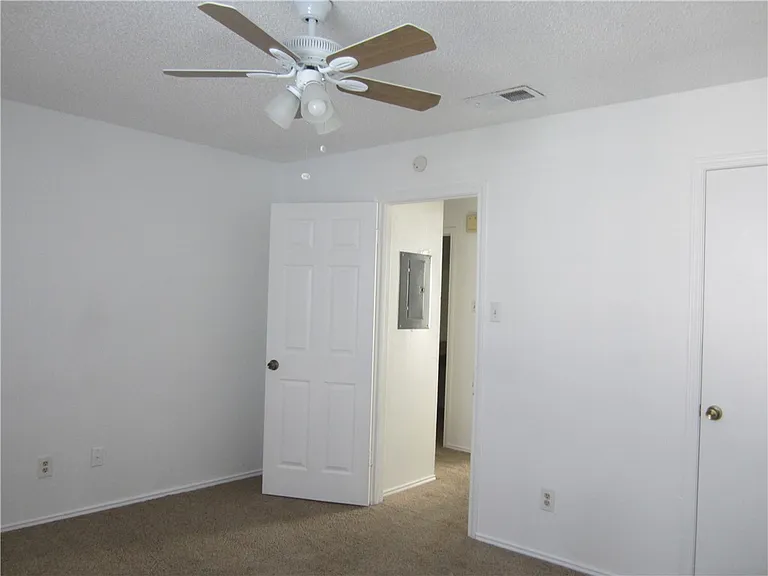 6702 Everhart Rd #F103 — Photo 12