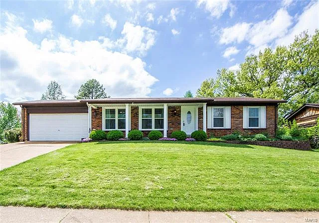 247 Braeshire Dr photo 1