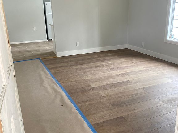 5th image of 2854 Gleneden St