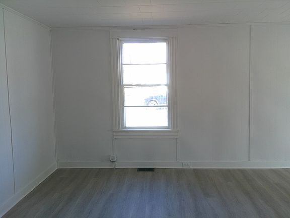 3rd image of 70 Morris Ave