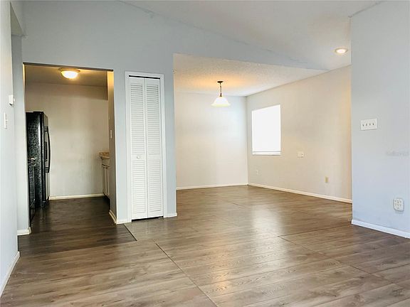 4th image of 7133 Harbor Heights Cir