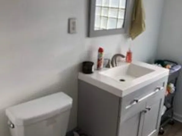 3258 N Oakland Ave, Milwaukee, WI 53211