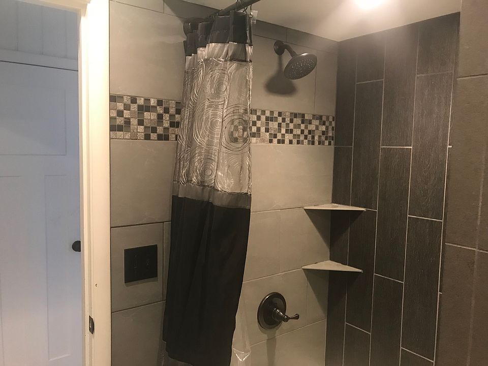 Main floor bath