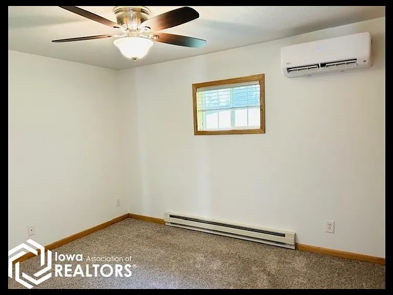 147 Hillcrest Rdg — Photo 2
