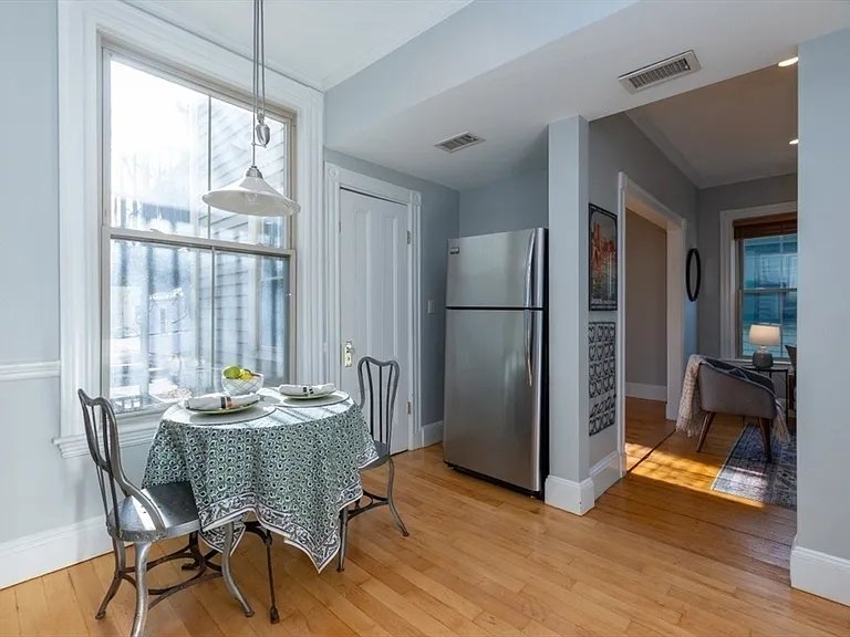 46 Eustis St #4 — Photo 9