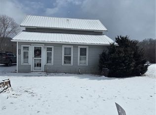 10131 Stillwater Rd SE, Uhrichsville, OH 44683