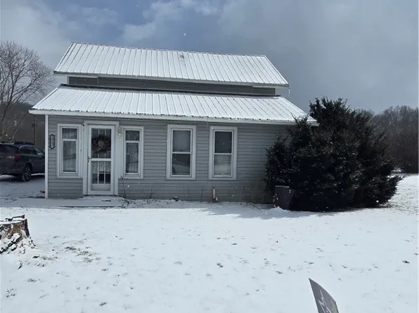 10131 Stillwater Rd SE, Uhrichsville, OH 44683