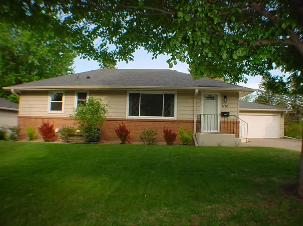 1112 Queens Ln, Anoka, MN 55303