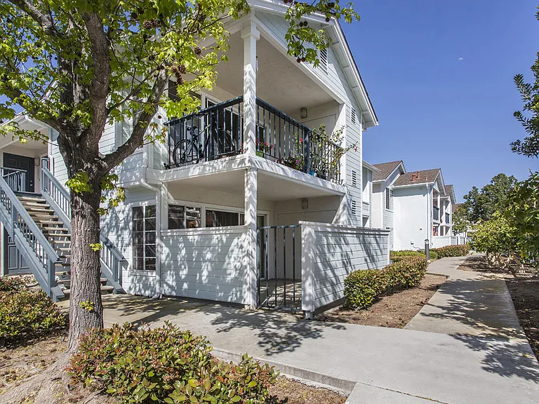 IMT Sorrento Valley — Photo 40