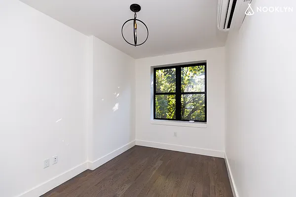 Rented by Nooklyn NYC LLC | media 39