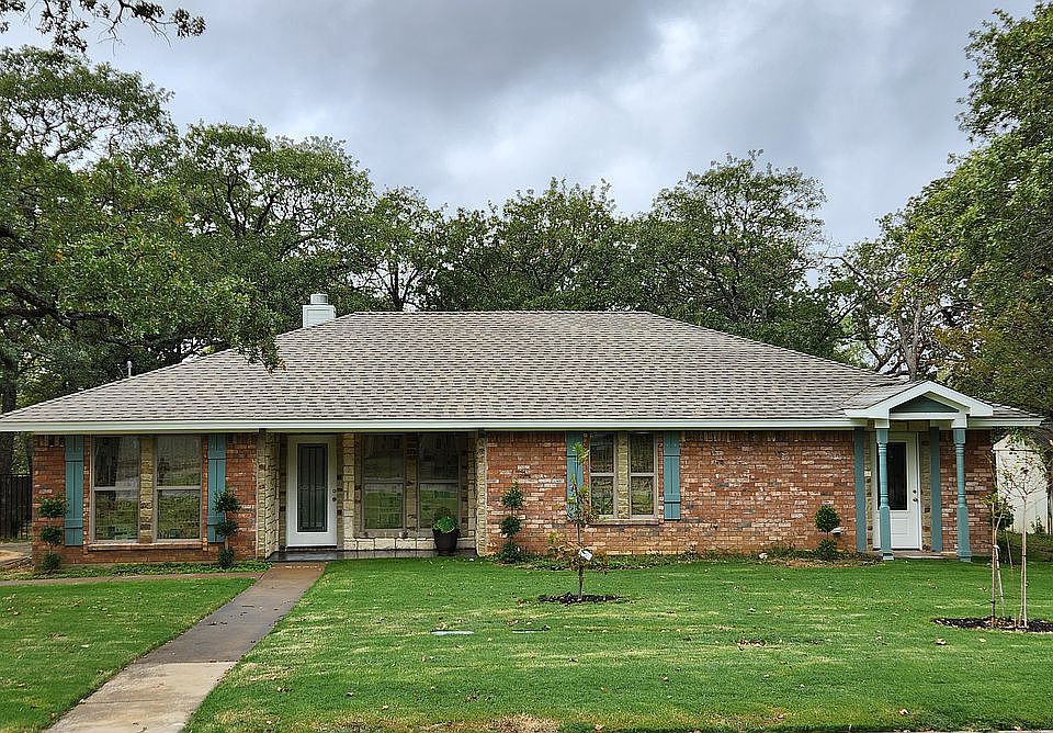 1st image of 206 Shady Oak Rd