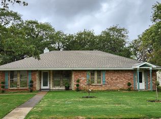 206 Shady Oak Rd, Keene, TX 76059