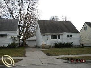 1st image of 878 E Dallas Ave
