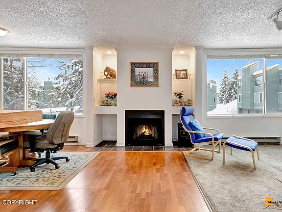 2nd image of 703 Copperbush Ct
