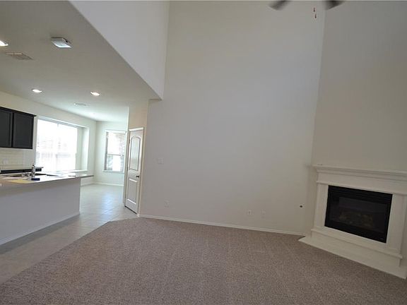5th image of 1650 Alamandine Ave