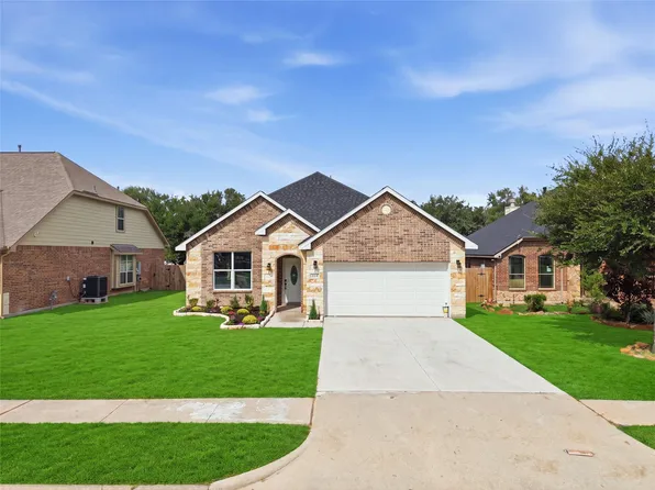 5014 E Meadow Dr, Deer Park, TX 77536