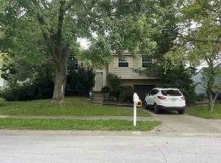 1319 Woodpointe Dr, Indianapolis, IN