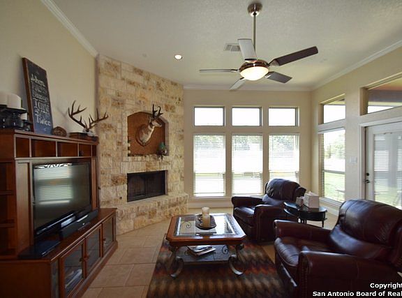 3rd image of 168 Abrego Lake Dr