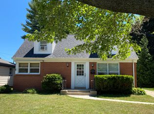 607 Indiana St, Racine, WI 53405