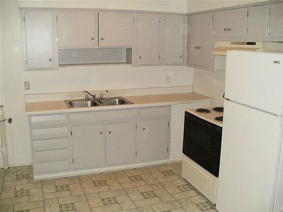 Spacious kitchen